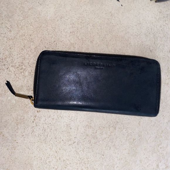 LIEBESKIND Berlin Paper Bag Sally Black Leather Envelope Wallet - Picture 3 of 10